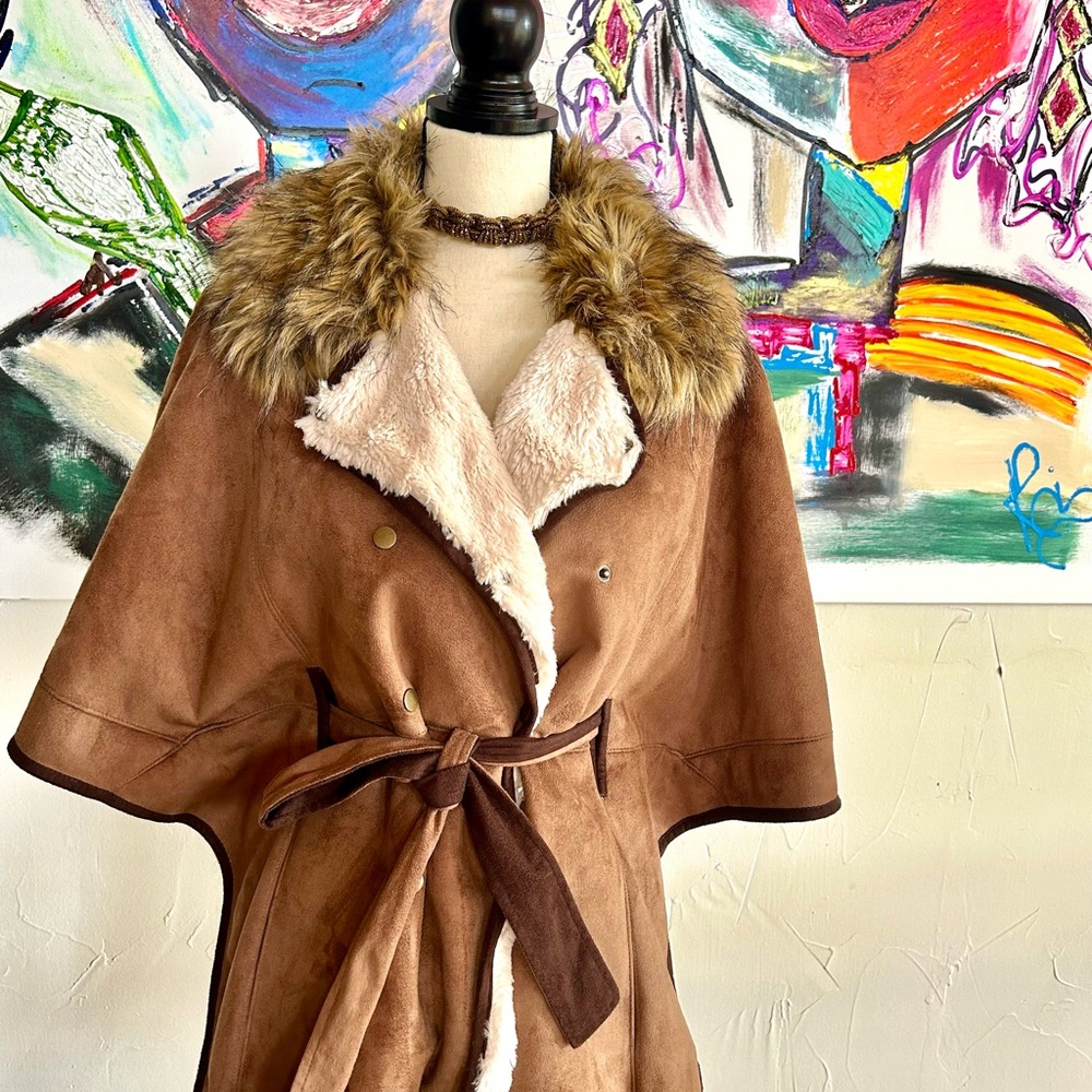 Parkhurst Brown Cape with Faux Fur Trim